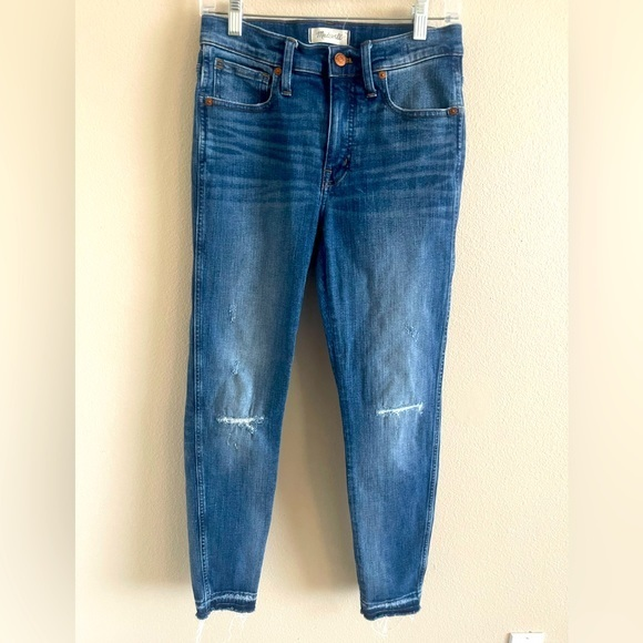 Madewell Denim - Madewell Women’s 9”High Rise Skinny Denim Jeans‎ w/ Frayed Bottoms size 27